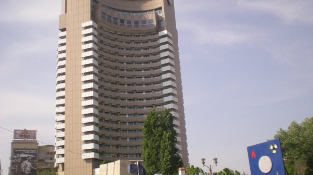 Sinucidere în București! Un bărbat s-a aruncat de pe Hotelul Intercontinental