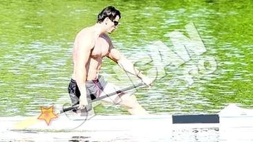 Petre Condrat si-a aratat muschii la o tura de caiac-canoe. Un campion model