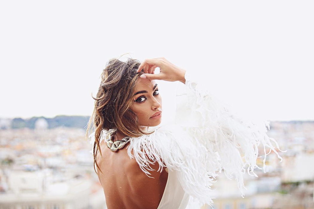 Mădălina Ghenea bifează o nouă cucerire. Este fiul unuia dintre cei mai bogați oameni ai planetei și mai mic decât ea cu 7 ani