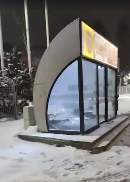 Comuna din România care lasă în urmă până și Capitala! Stații de transport după modelul din Dubai. Localnicii stau la căldură și iarna