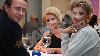 Mircea Rednic a lipsit de la inaugurarea propriului salon! Suplinit de ambasadorul Austriei si de Ana Maria Prodan