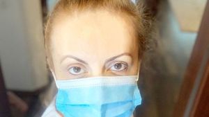 Simona Gherghe, pe mâinile medicului, în Dubai. “Nu puteam să mă mai țin pe picioare!” De ce boală suferă prezentatoarea TV și cum se simte în prezent