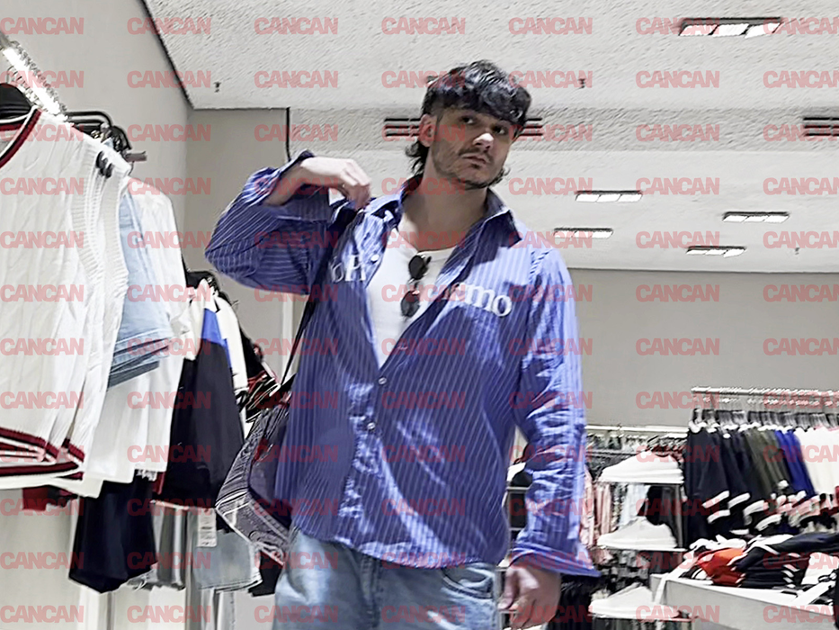 Vlad Drăgulin, actor de comedie, e pe filmul lui în mall
