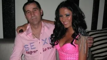 Mustăcioara lui, pana corbului! Cum arăta tatăl Danielei Crudu în tinereţe. Bruneta l-a dat de gol