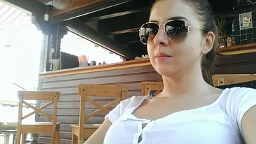 Senzational! Ce discuta prezentatoarea TVR Aura Poterasu cu patronul agentiei de modele prin care se scoteau fete la produs!