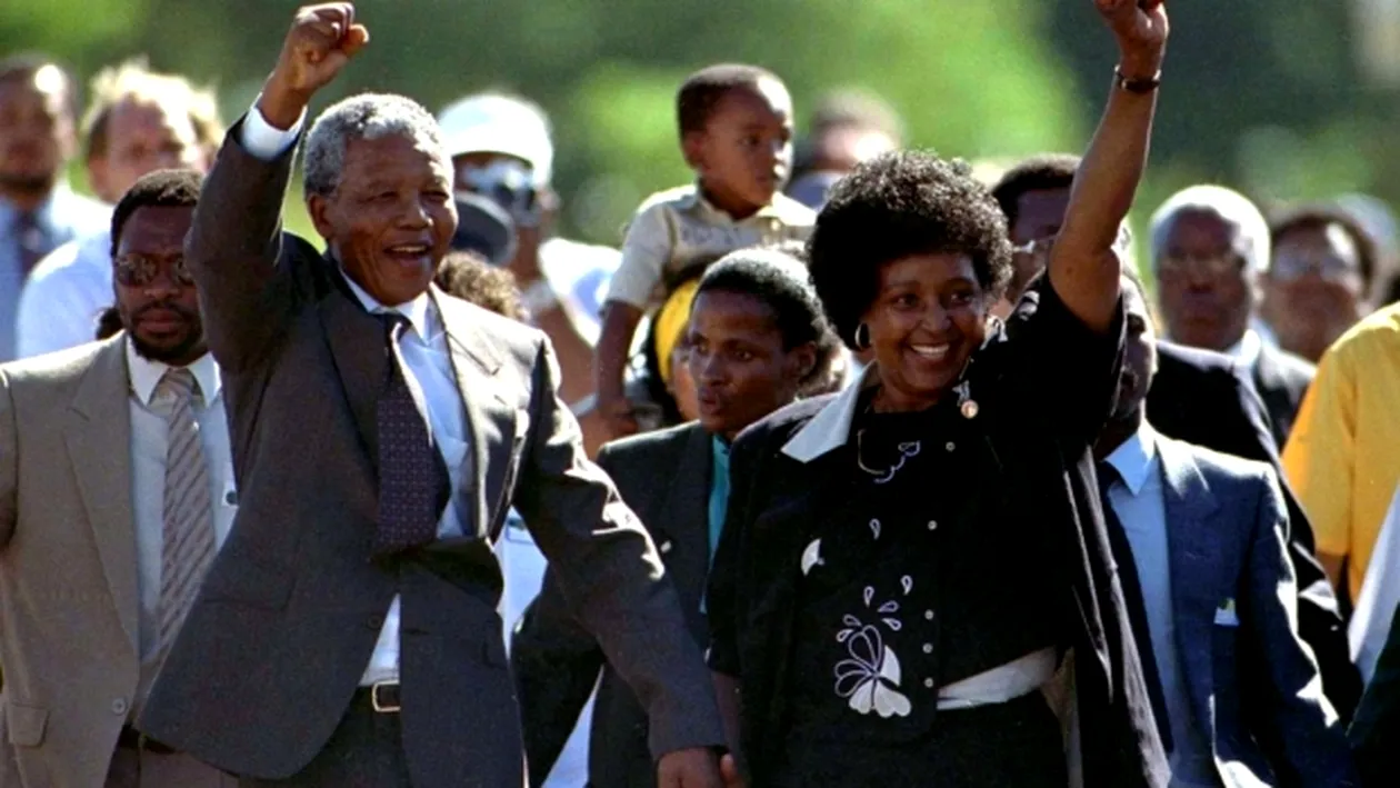 A murit soţia lui Nelson Mandela, activista anti-apartheid !