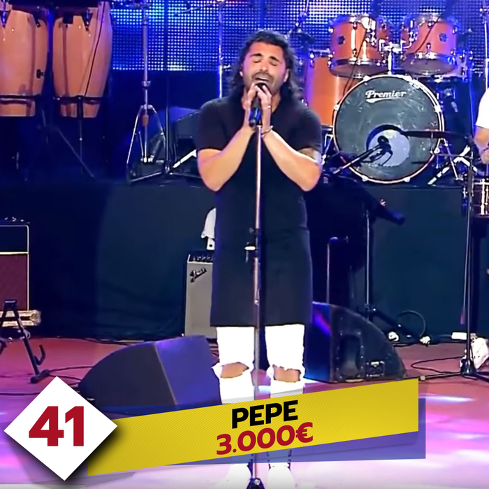 TOP 50 – Cei mai scumpi cântăreți din România. Câți bani cer Smiley, Horia Brenciu și Andreea Bălan ca să-ți cânte la nuntă
