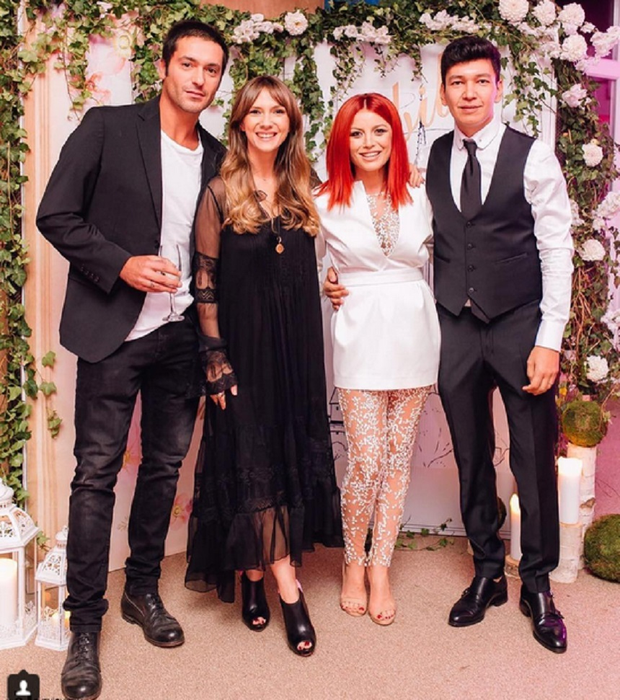 FOTO / Când Adela Popescu nu era acasă, mama ei şi-a făcut de cap. Prezentatoarea NU s-a putut abţine şi a comentat gestul în direct, la TV