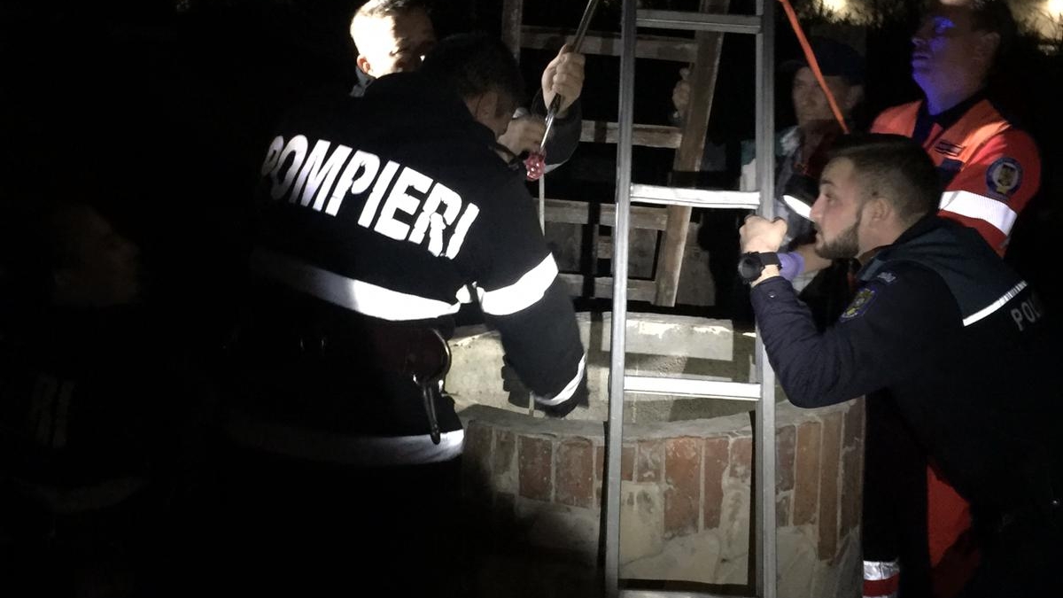 Intervenție salvatoare pentru un bărbat de 63 de ani, căzut într-o fântână