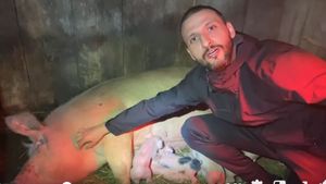 Ștefan Mandachi: ”Sărbătoresc ca un purcel!”
