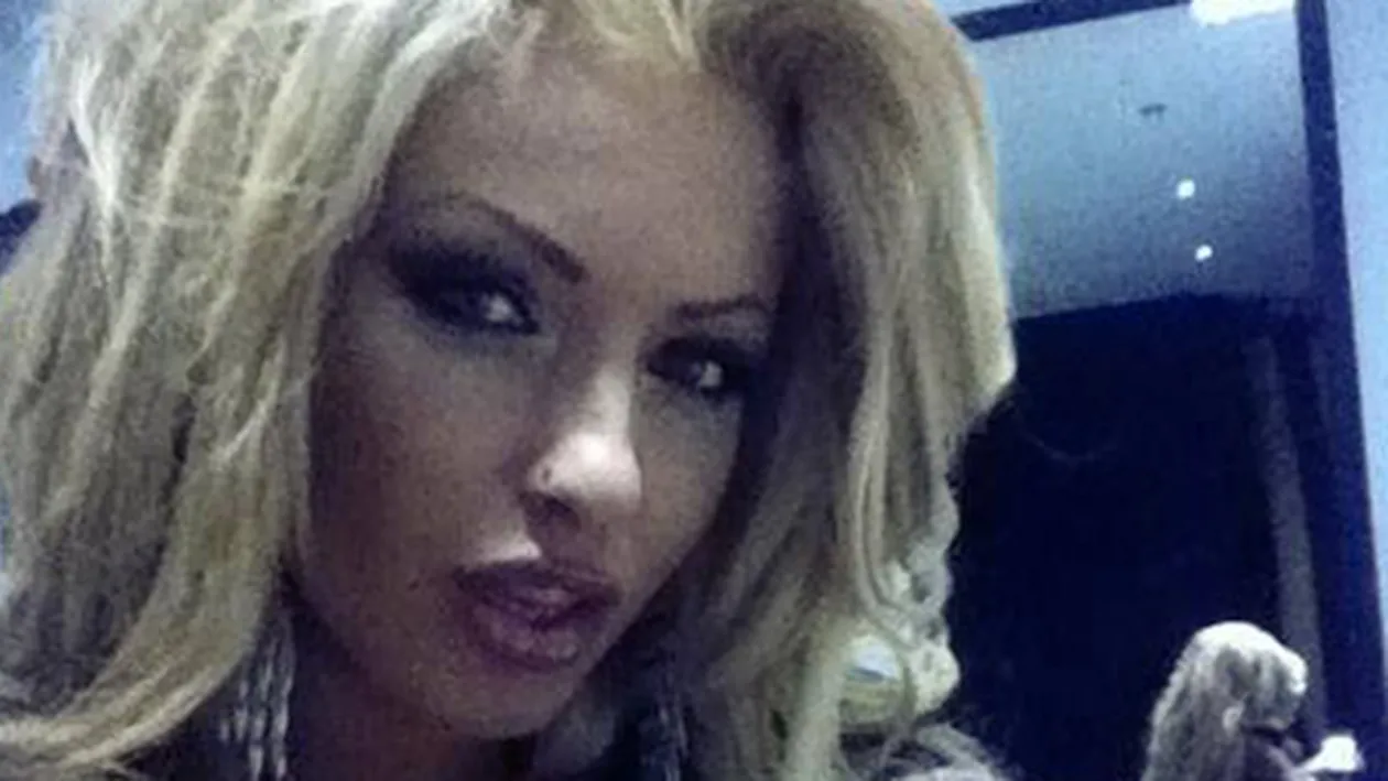 Ce face Loredana noaptea si pe parcurs... Ce obiceiuri are blonda in pat!