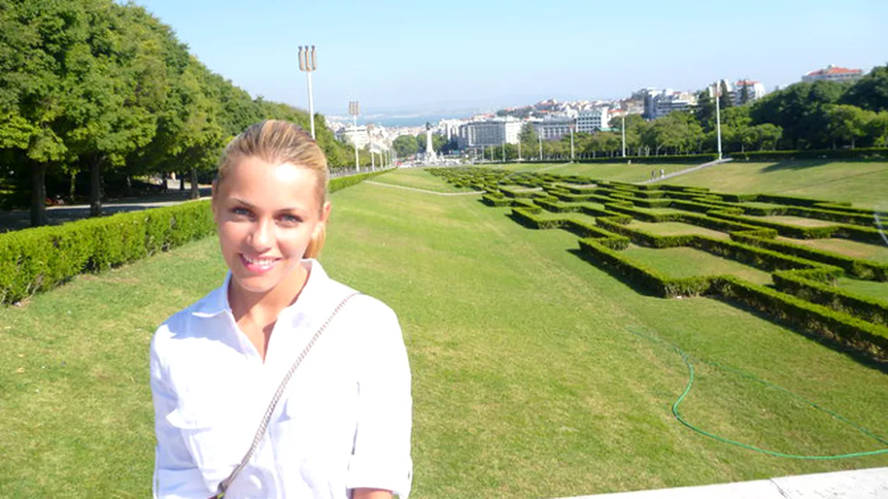 Vacanta de vis pentru Andreea Patrascu!  S-a plimbat cu funicularul pe dealurile Lisabonei