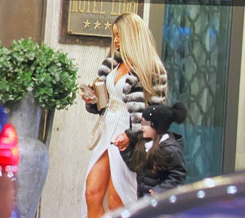 Bianca Drăgușanu își serbează, astăzi, ziua de naștere. Sursă foto: CANCAN.RO