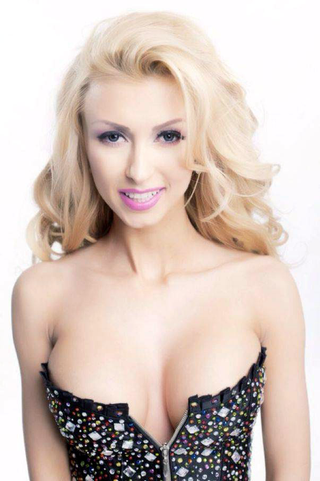 Andreea Bălan a pus punctul pe ”i”: ”Am ales să pot merge la concerte fără să mă mulg prin băi!”