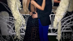 Bianca Drăguşanu a renunţat la părul lung! Iubita lui Victor Slav, tranformată total: ”Prima oară în viaţa mea când îmi tund părul atât de scurt”