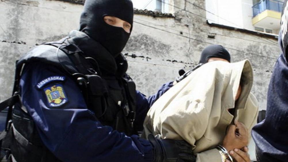 Un polițist în vârstă de 28 de ani, din Capitală, a fost reținut pentru agresiune sexuală