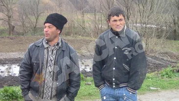 I-a crapat capul prietenului dupa ce i-a spus ca ii put picioarele!