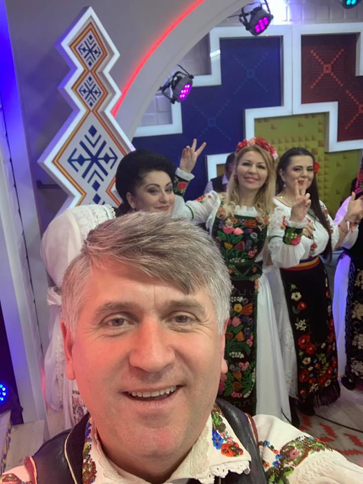 Ce schimbare! Cum arăta Cristian Pomohaci la 19 ani. Controversatul preot a fost filmat la o nuntă, unde a ținut o predică