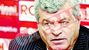 Sichitiu: "Bozovic, impresarul tau e un cretin! Te va distruge!"