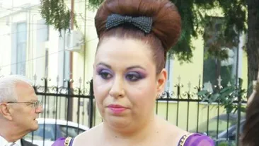 Oana Roman şi-a schimbat look-ul! Cum arată acum vedeta