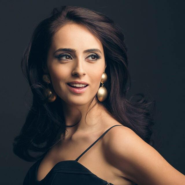 Aicha Nicole este una dintre cele mai cunoscute vloggerițe