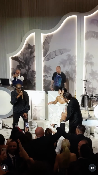 Snoop Dogg a cântat la o nuntă armenească, iar imaginile s-au răspândit în toată lumea. Cine sunt mirii care au ”spart” o avere pentru doar 5 melodii