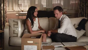 Patrick J. Adams, contre cu Meghan Markle! Ducesa a reacționat după ce actorul din Suits a zis că „nu are destui urmăritori ca să primească gemul ei”