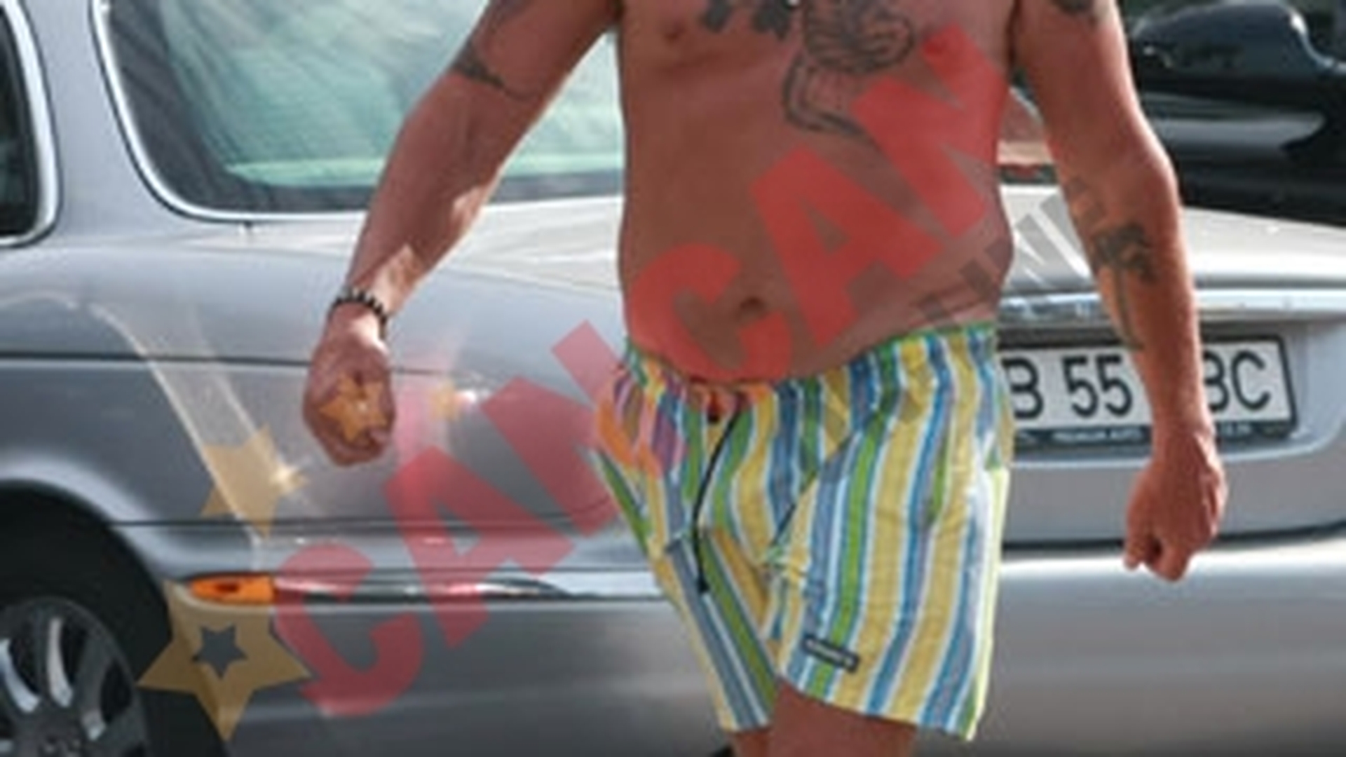 Iubitul Simonei Sensual este mai cochet decat ea