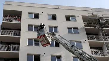 Incendiu într-un bloc din Cluj! 20 de persoane blocate la etajele superioare. A fost activat Planul Roșu de intervenție