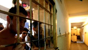 Deținuții de la Jilava pot comanda creveți, somon sau pomana porcului. Cum a devenit posibil