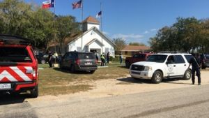Atac armat într-o biserică din Texas! 27 de morţi şi 24 de răniţi.