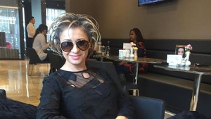 ANAMARIA PRODAN, apariţie de senzaţie pe stadion! I-a ameţit pe toţi cu decolteul generos