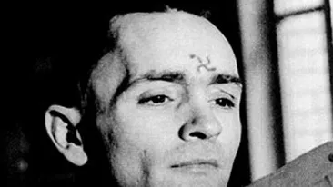 Cum arata cel mai sangeros criminal al lumii la 77 de ani? Imagine de colectie cu Charles Manson!