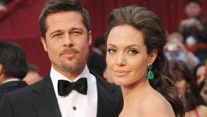 Brad Pitt, de nerecunoscut după divorţul de Angelina Jolie! Actorul a ajuns numai piele şi os