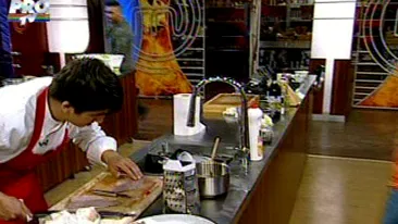 Petru, castigatorul Masterchef, s-a taiat in  finala la deget! Gatea peste pentru Andi Moisescu!