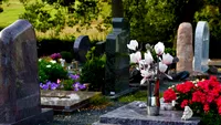 Moartea a devenit prea scumpă în Marea Britanie! O înmormântare a ajuns să coste și 11.000 de euro