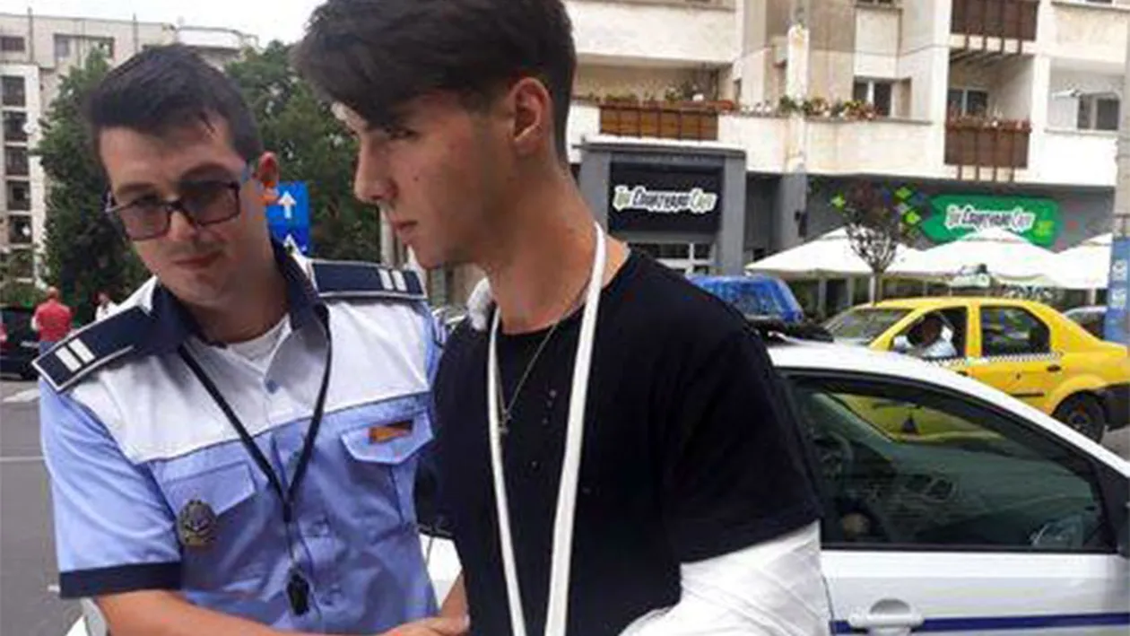 Fiul de 16 ani al judecătorilor din Craiova care și-a ucis iubita în accident va putea merge la școală