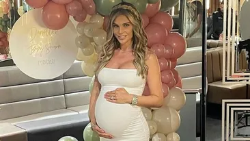 Danielle Lloyd  a născut o fetiță. Modelul de 37 de ani a așteptat mulți ani acest moment