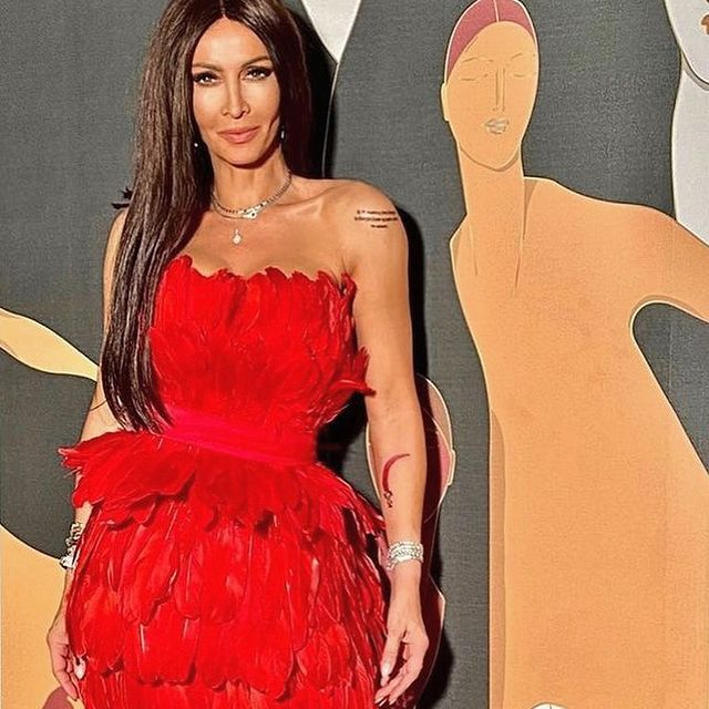 Mihaela Rădulescu sau Andreea Marin, cine căștigă bătălia "like-urilor"? Rivalitatea dintre cele două super-dive a depășit granițele offline-ului!