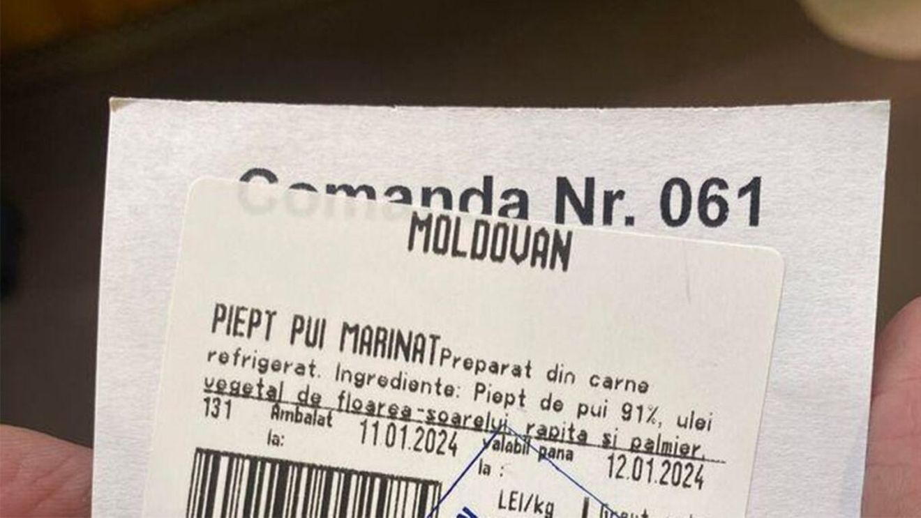 Câți lei a plătit un clujean pentru o porție de piept de pui. I s-a cerut "taxă de cuptor"