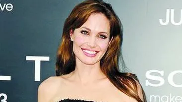 Angelina Jolie a avut patru iubiti secreti