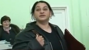 Ce s-a ales de profesoara care "si-a furat" palma vietii ei dupa ce a lovit un politist in fata cancelariei!