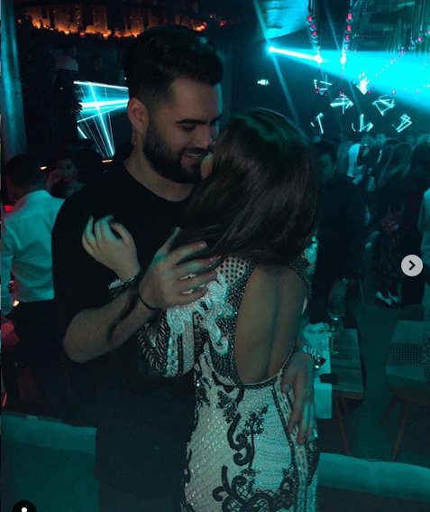 Nicole Cherry și Florin Popa nu ratează nicio ocazie pentru a se săruta