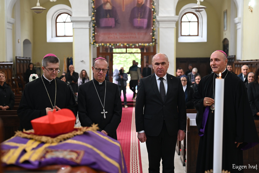 Ilie Bolojan a apărut în premieră alături de Ioana, la un eveniment oficial. Cum arată partenera premierului