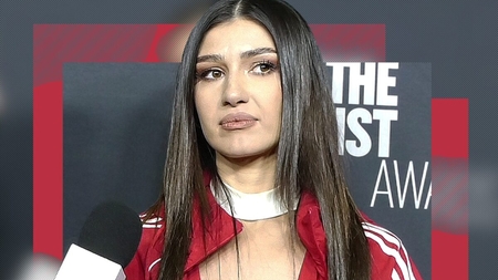Alina Eremia îl compătimește pe Edi, bărbatul care-i este alături: “Sunt vulcanică și se mai întâmplă să...”