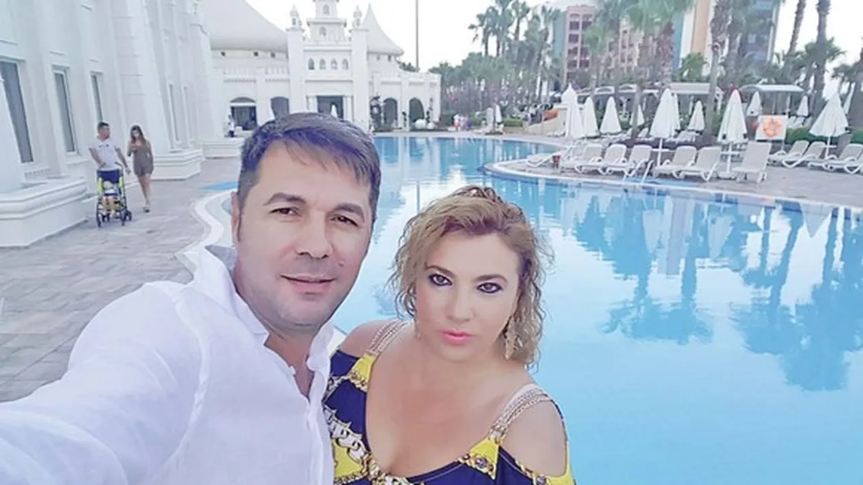 Cristi Borcea s-a distrat pe iaht cu Valentina în Italia, Mihaela la piscină cu iubitul „șofer”