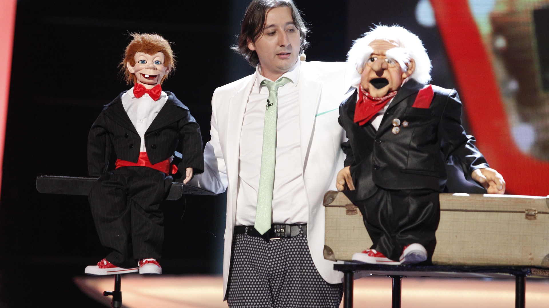 “Nea Alecu” si ventrilocul Eduard Andrei dau lectii de comert online.Ce si-au cumparat de Black Friday!