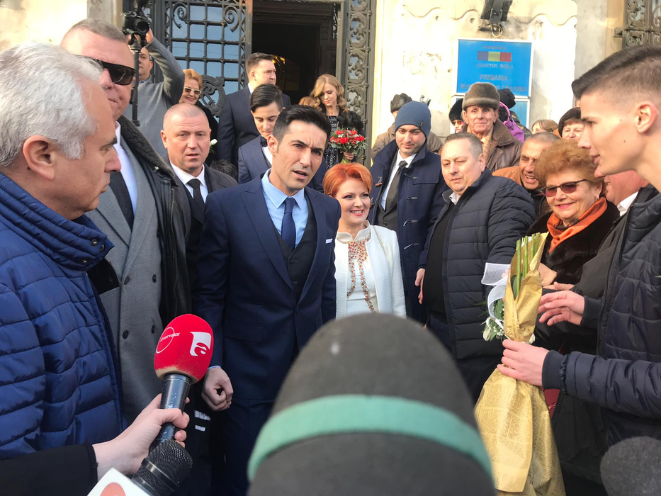Primele imagini cu Lia Olguța Vasilescu mireasă. Cum s-a îmbrăcat