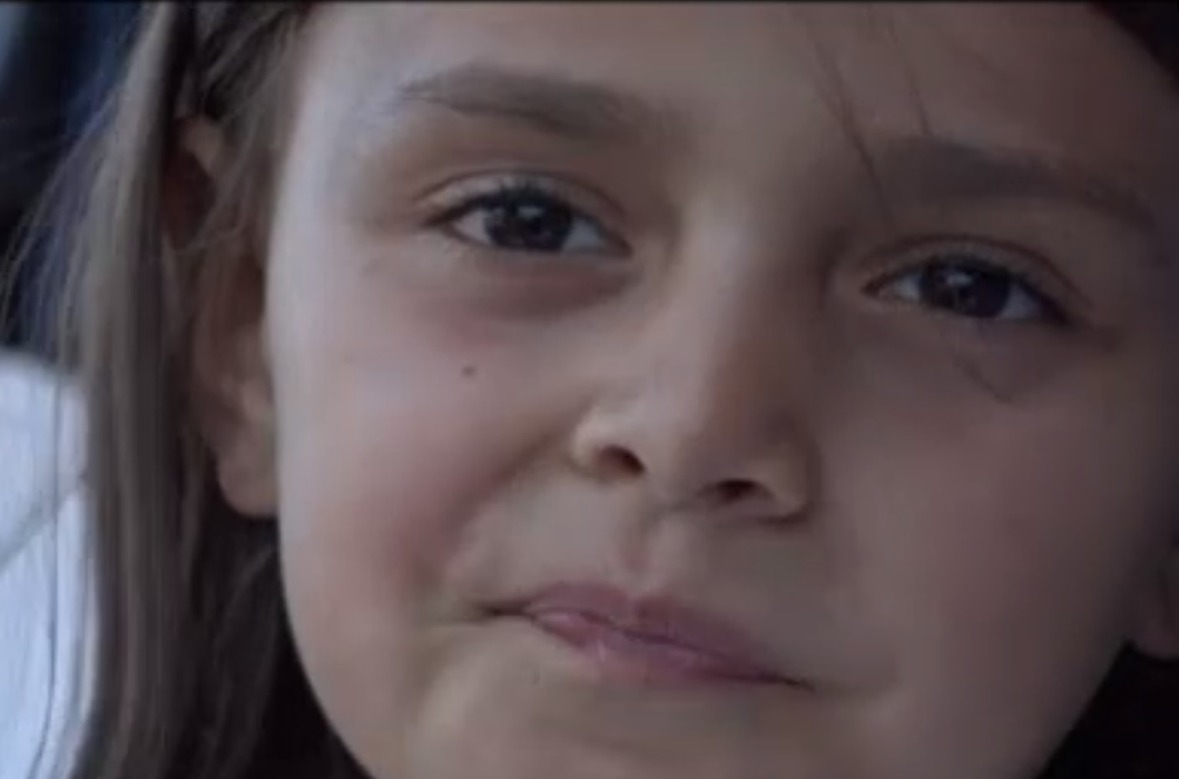 Un nou început pentru familia Roxanei, fetița de 9 ani din Vaslui care a impresionat milioane de români cu povestea ei de viață