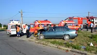 Accident grav în Olt. Un microbuz și un autoturism s-au lovit frontal